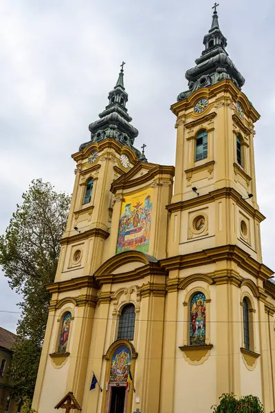 Romanya 'nın Lugoj kentindeki Meryem Ana Ortodoks Kilisesi' nin yatakhanesi.