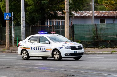 Romanya Polis Arabası (Politia Rutiera) Bükreş trafiğinde, Romanya, 2023