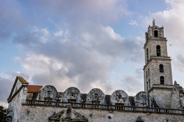 Assisi 'li Aziz Francis Bazilikası veya Eski Havana, Küba' daki San Francisco Convento de Asis.