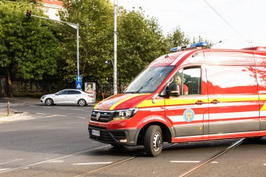 Romanya 'nın Bükreş kentinde acil itfaiyeci (Pompierii), 2023