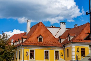 Sibiu, Romanya. Ortaçağ Sakson şehrinin tarihi merkezi ünlü Transilvanya 'da, Doğu Avrupa' da seyahat sahası