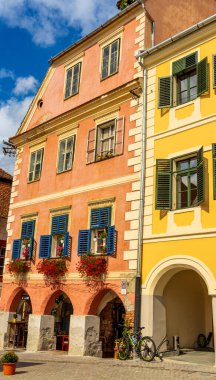 Sibiu, Romanya. Ortaçağ Sakson şehrinin tarihi merkezi ünlü Transilvanya 'da, Doğu Avrupa' da seyahat sahası