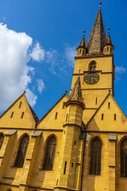 Sibiu, Romanya. Ortaçağ Sakson şehrinin tarihi merkezi ünlü Transilvanya 'da, Doğu Avrupa' da seyahat sahası