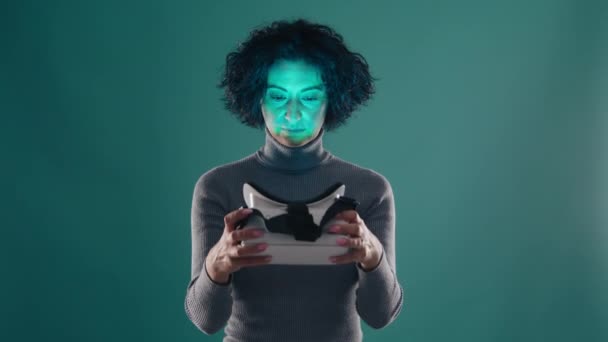 Escape Realidad Híbrida Jugador Realidad Virtual Futuro Nuevas Tecnologías Fondo — Vídeo de stock