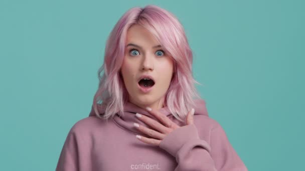 God Wow Amazed Excited Young Hipster Woman Beautiful Pastel Pink — Video Stock