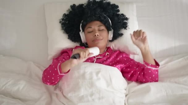 Funny Adorable Happy African American Girl Actively Dancing Bed Singing — Video