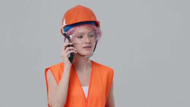 Contractor Working Uniform Hardhat Control According Plan Architect Phone Call — Video Stock