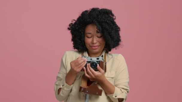 Slow Motion Young African American Photographer Woman Color Tender Face — Stok video