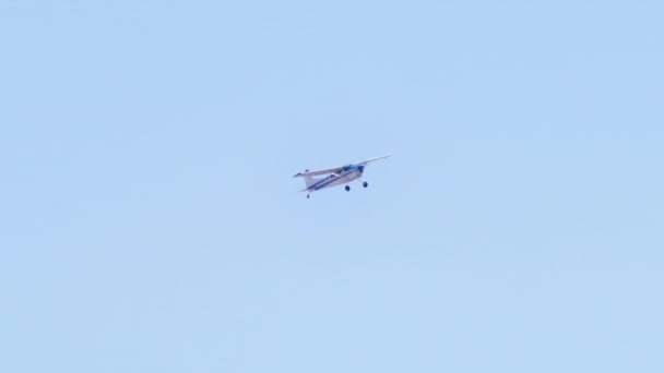 Red Camera Footage Distant View Generic Small Private Single Engine — Vídeo de Stock