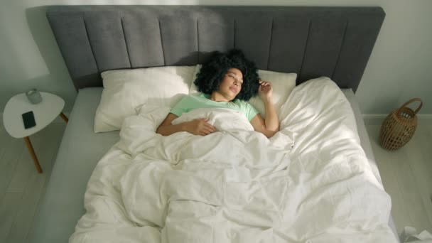 Top View Afro Girl Waking Bad Early Morning Feeling Tired — Vídeos de Stock