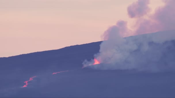 Mauna Loa Eruzione Montagna Con Fontana Magma Hawaii Big Island — Video Stock