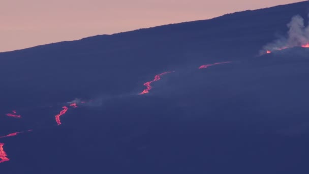 Panorama Red Camera Mauna Loa Mountain Eruption Hot Red Lava — Stockvideo
