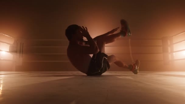 Portrait Male Athlete Training His Abdominal Muscles Boxing Ring Close — Stock videók