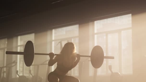 Close Shot Female Powerlifter Training Her Endurance Fitness Portrait Woman — Video Stock