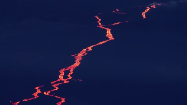 Πανόραμα Επική Θέα Του Κόκκινου Θερμού Λιωμένου Ποταμού Λάβας Που — Αρχείο Βίντεο