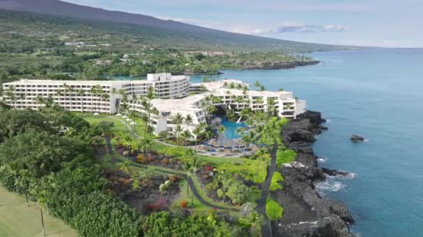 Aerial Hotel Volcanic Big Island Hawaii Usa Vacaciones Verano Complejo — Vídeo de stock