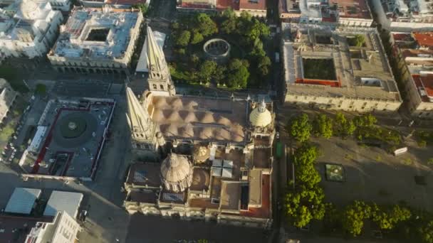 Drone Volando Rápido Por Encima Plaza Central Guadalajara México Hermosa — Vídeos de Stock