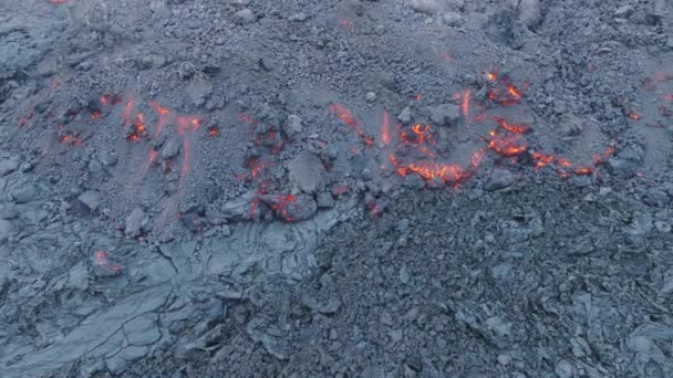 Indrukwekkende Luchtfoto Drone Van Rode Hete Lava Stroomt Bevriest Met — Stockvideo