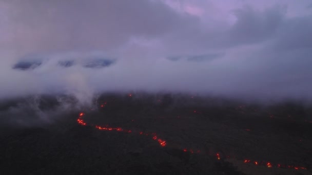 Aerial Epische Wilde Natur Über Ausbrechenden Vulkan Lavastrom Bei Malerischen — Stockvideo