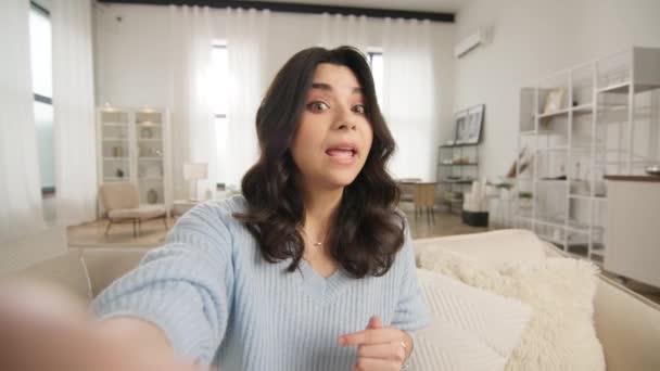 Brazil Lány Beszél Bántalmazóval Való Romboló Kapcsolatról Boldogtalan Hölgy Megbirkózik — Stock videók