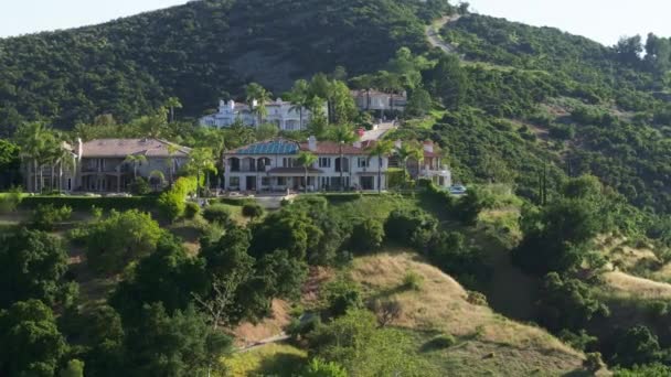 Drone Shot Beautifully Appointed Private Mansion Surrounded Lush Greenish Mountains — Video