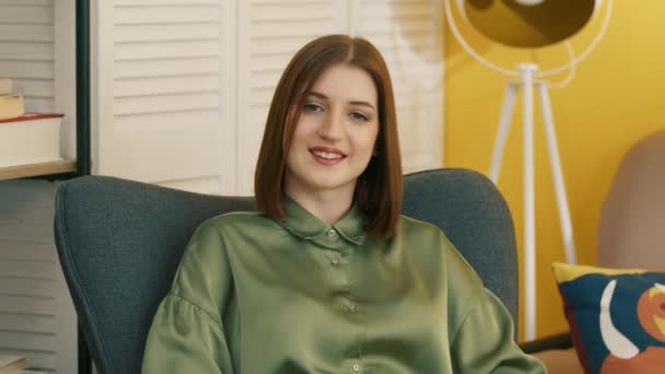 Medium Shot Young Attractive Woman Square Haircut Light Make Sitting — Stock Video