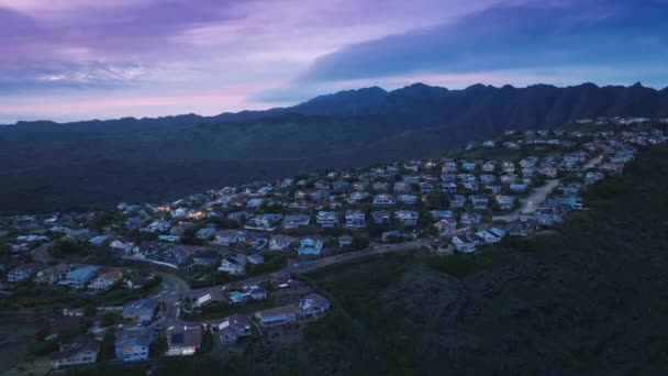 Východní Honolulu Západu Slunce Letecký Pohled Ostrovní Město Zelených Kopcích — Stock video