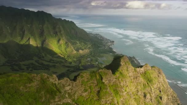 Ranczo Kualoa Kinowe Hawajskie Krajobrazy Natury Złotym Wschodzie Słońca Malownicze — Wideo stockowe