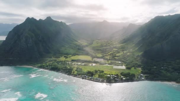 Lindas Montanhas Aéreas Ilha Viagem Oceano Pacífico Famosos Turistas Atração — Vídeo de Stock