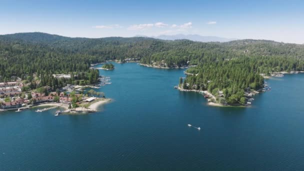 Drone Shot Pitoresco Lake Arrowhead San Bernardino Mountains Los Angeles — Vídeo de Stock