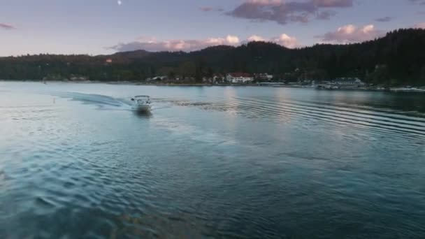 Lake Arrowhead Los Angeles Usa Ιουνιου 2023 Drone Speedboat People — Αρχείο Βίντεο