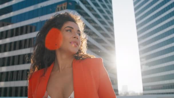 Portrait Confident Woman Looking Away Stylish Orange Stylish Jacket Street — Stock Video