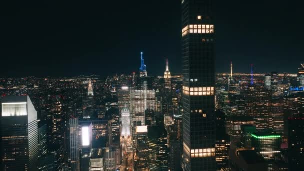 Luci Della Città Cinematografica Durante Notte Buia Illuminazione Nyc Aerea — Video Stock