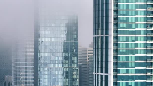 Aufnahme Von Dichtem Nebel Finanzviertel Von San Francisco Kalifornien Luftaufnahme — Stockvideo
