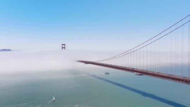 Drone Shot Golden Gate Bridge Traffic Morning Fog San Francisco — Stock video