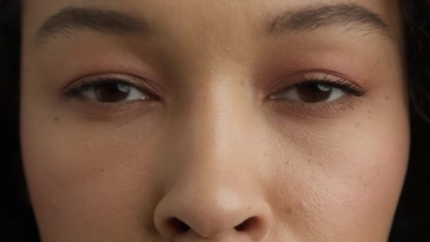 Yakından Bakınca Güzel Insanların Kolaj Gözleri Farklı Yaşlardaki Çok Irklı — Stok video