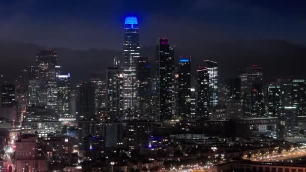 Сан Франциско Нічні Вечірні Будівлі Центрі Горизонту Хмарочоси Фінансують Район — стокове відео