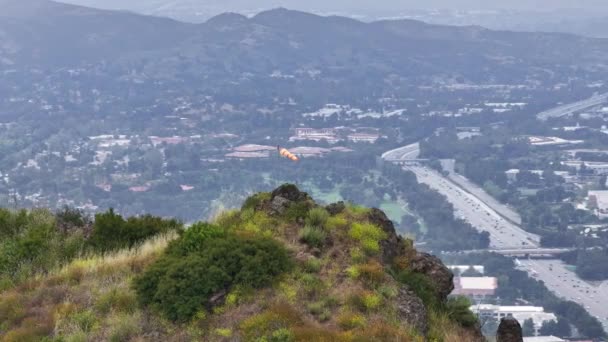 Aerial View Windsock Top Mountain Kanan Road Santa Monica Mountains — Stock Video
