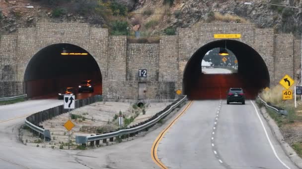Αυτοκινητόδρομοι Σήραγγες Στα Βουνά Σάντα Μόνικα Μαλιμπού Λος Άντζελες Καλιφόρνια — Αρχείο Βίντεο