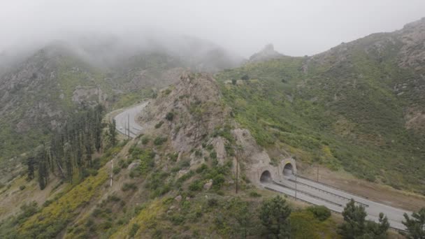 Беспилотный Снимок Гор Санта Моники Туманном Облачном Образовании Малибу Пригород — стоковое видео