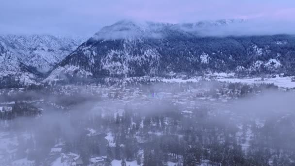 Niebla Arrastra Sobre Pueblo Bávaro País Las Maravillas Invierno Leavenworth — Vídeo de stock
