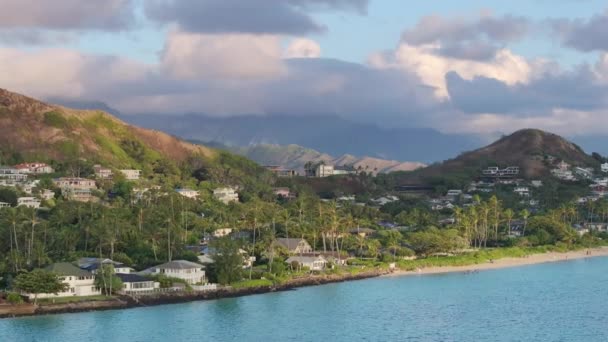 Otthoni Bérleti Kailua Város Hegyek Háttér Ingatlan Üzlet Luxus Tengerparti — Stock videók