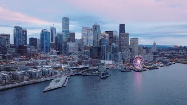 Financiële Residentiële Gebouwen Stadsgezicht Bewolkte Dag Seattle Washington Usa Luchtfoto — Stockvideo