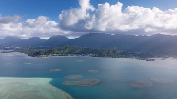 Hawaii Tourism Drone Volando Por Encima Kaneohe Sandbar Día Verano — Vídeos de Stock
