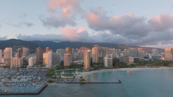 Vakker Panoramautsikt Fra Havet Moderne Luksuriøse Feriesteder Oahu Kysten Beste – stockvideo