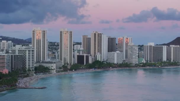 Scenic Panoraama Näkymä Merestä Moderni Ylellisyyttä Resorts Oahu Saaren Rannikolla — kuvapankkivideo
