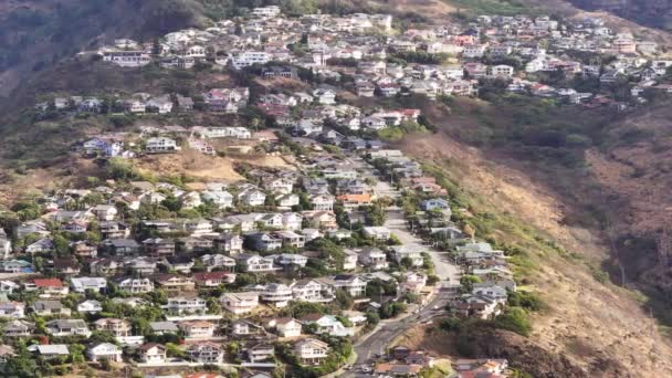 Honolulu Voorstedelijke Stad Genesteld Heuvels Van Schilderachtige Hawaiiaanse Bergen Iconische — Stockvideo