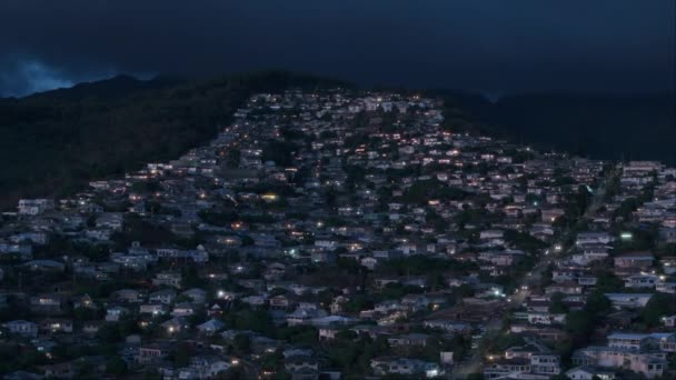 Προαστιακή Περιοχή Της Πρωτεύουσας Της Χονολουλού Χαβάη Την Νύχτα Ακίνητα — Αρχείο Βίντεο