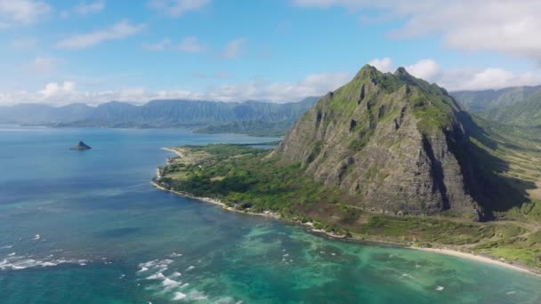 Gyönyörű Természet Drón Repül Végig Magas Zöld Dzsungel Hegycsúcsok Trópusi — Stock videók