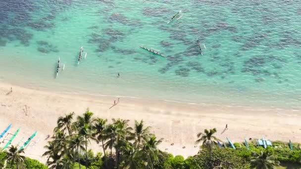 Légi Felvétel Lanikai Kenu Klubról Ahogy Napsütéses Reggelen Vitorlázik Óceánban Stock Felvétel